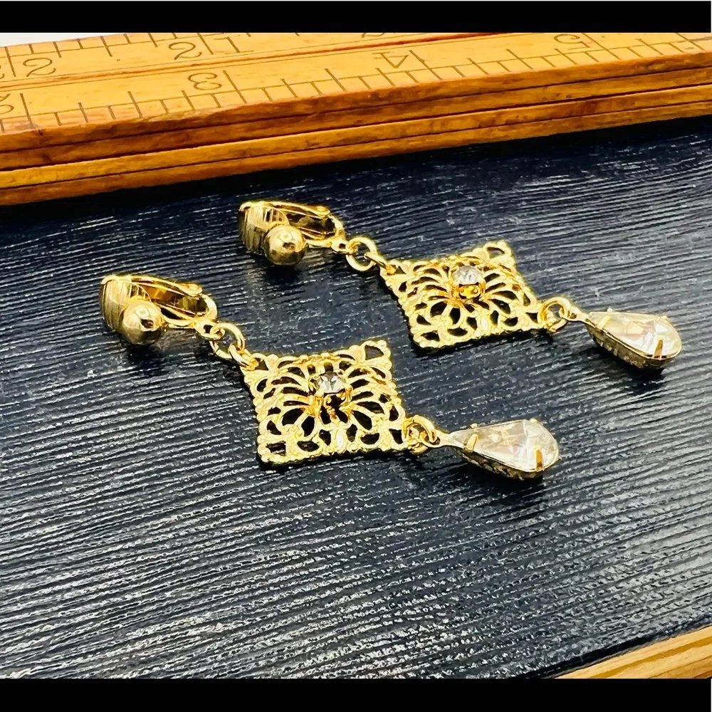 Vintage gold filigree clip on dangles simple drops rhinestones